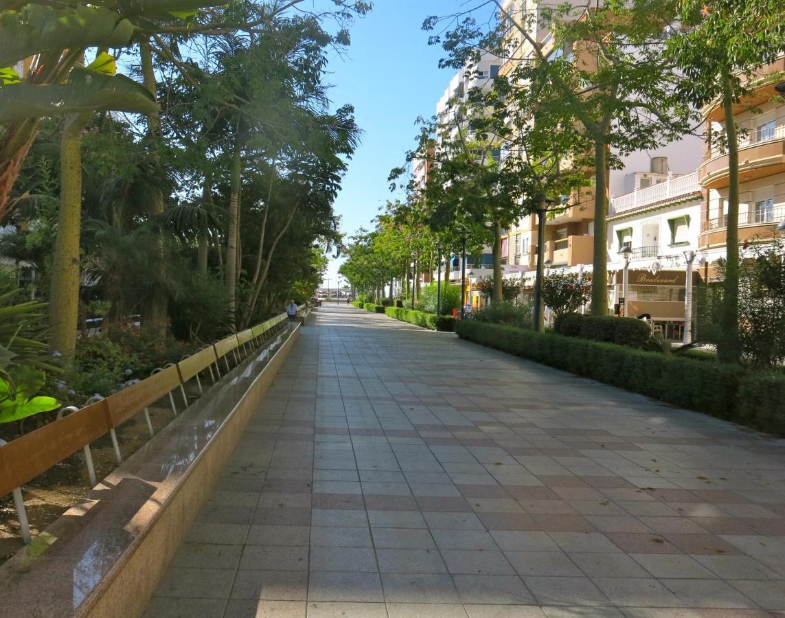 Oasis Junto Al Mar Apartment Торе дел Мар Екстериор снимка